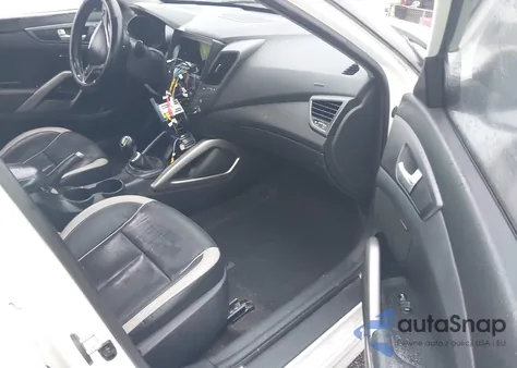 2013 Hyundai Veloster Turbo W/Black z USA, uszkodzony, nr VIN KMHTC6AE5DU176800